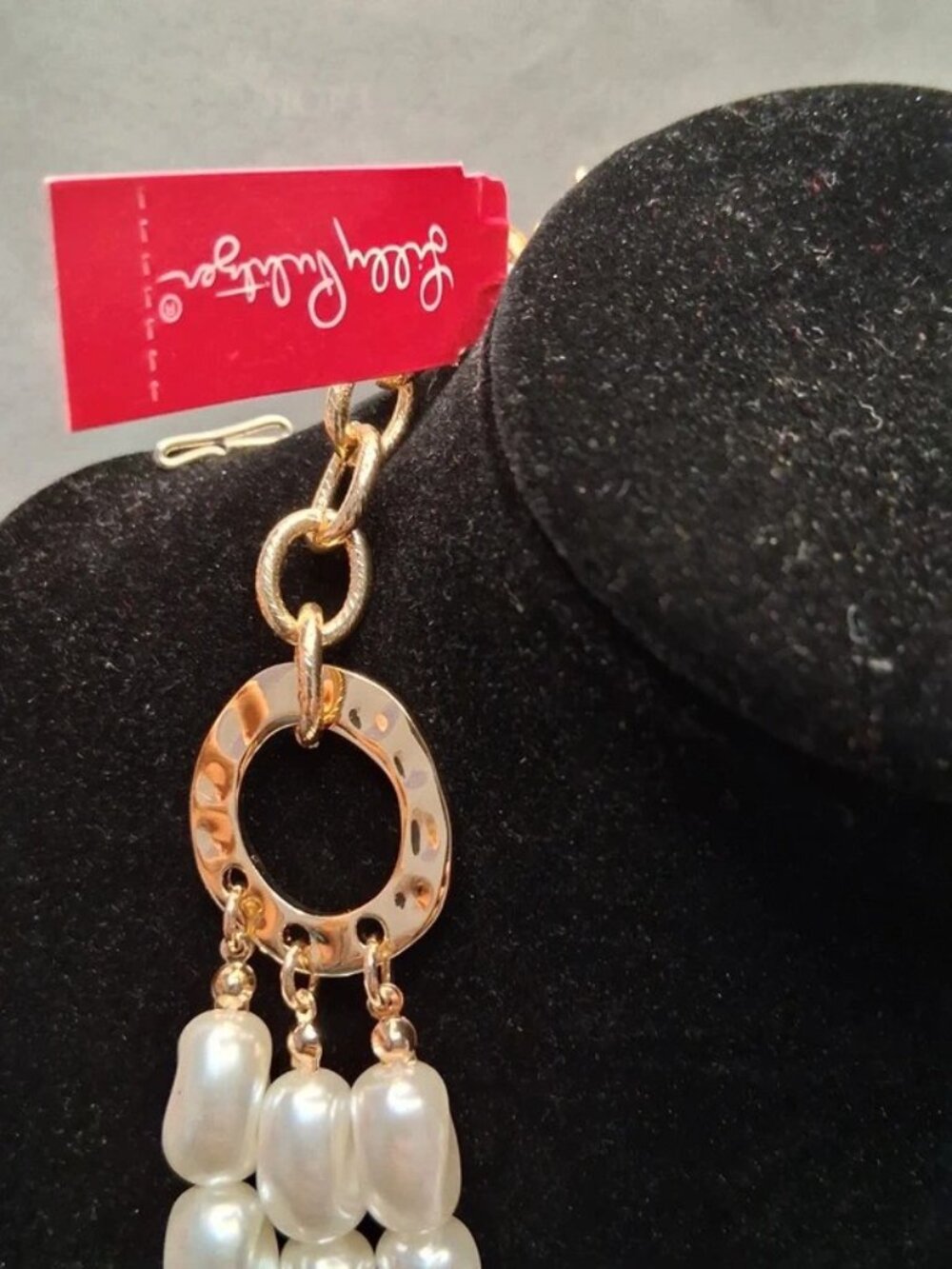 Lilly Pulitzer Faux Pearl Gold Tone Necklace NWT - Picture 2 of 5